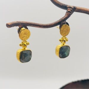 Cushion cut labradorite earring with hammered post